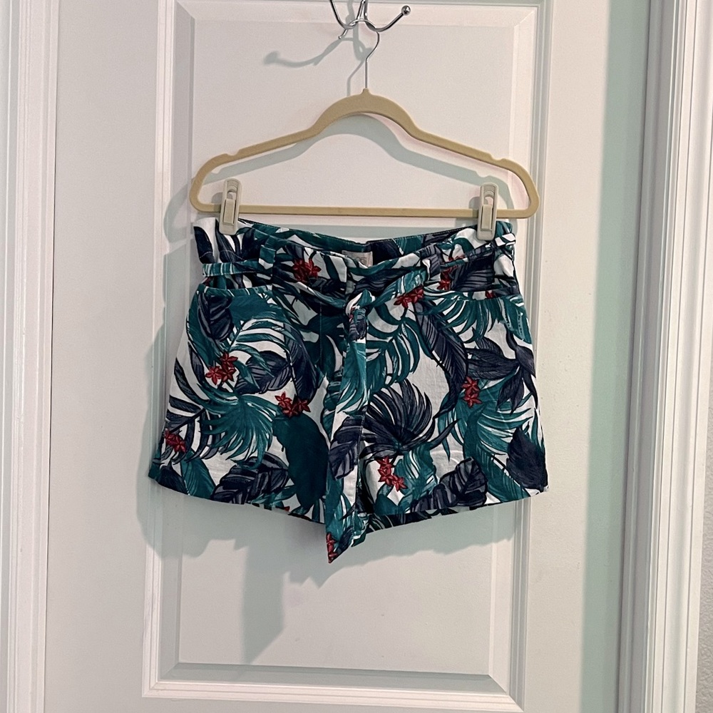 Tie Waist Tropical Print Short